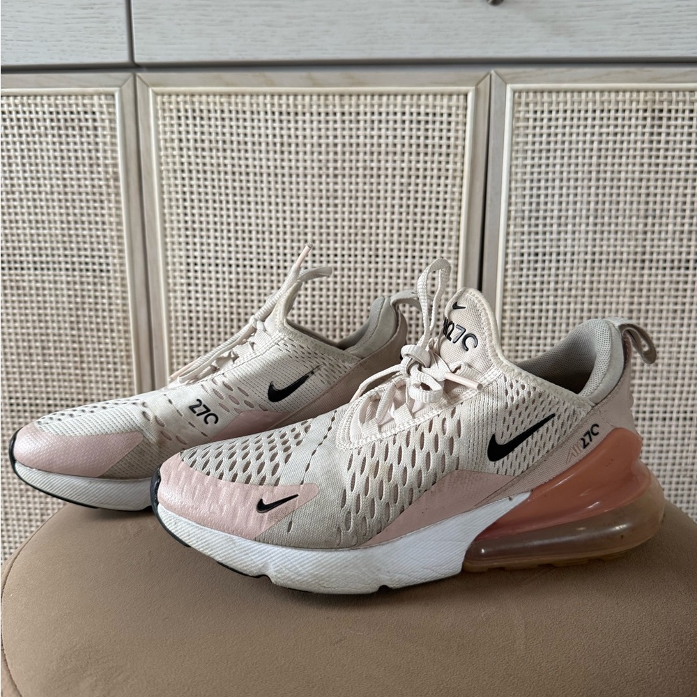 Nike Women's Air Max 270 in Pink and White